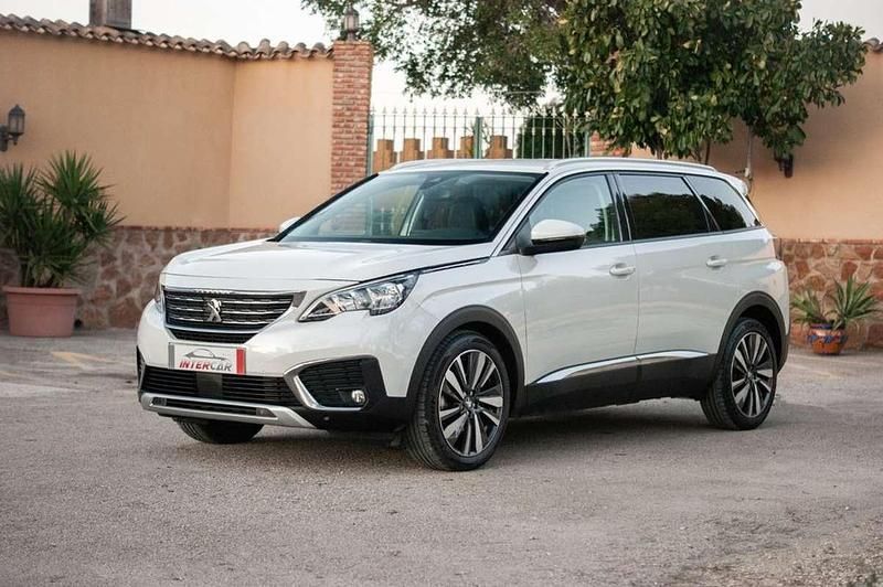 Usado Peugeot 5008 Style 131 CV (96 kW) 2019 Blanco SUV