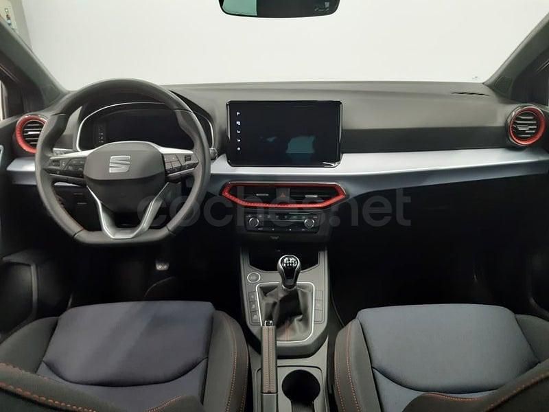 Usado Seat Ibiza FR 115 CV (84 kW) 2025 Gris / plata Utilitario