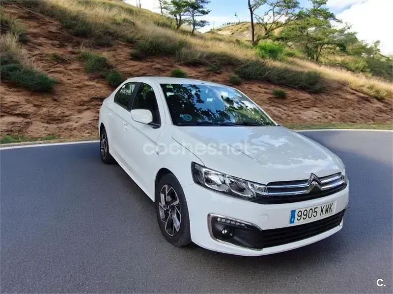 Usado Citroën C-Elysee I Shine 102 CV (75 kW) 2019 Blanco Berlina