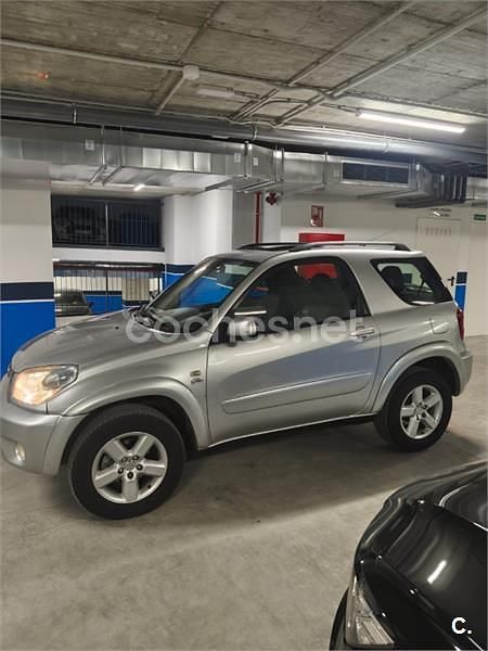 Usado Toyota RAV4 Sol 116 CV (85 kW) 2004 Gris / plata SUV
