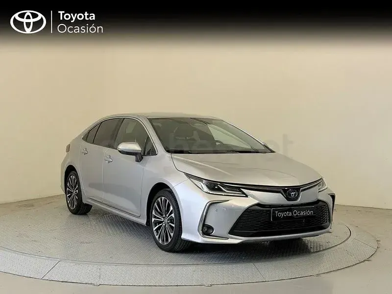 Käytetty Toyota Corolla Plus 140 HP (102 kW) 2025 Harmaa Sedan