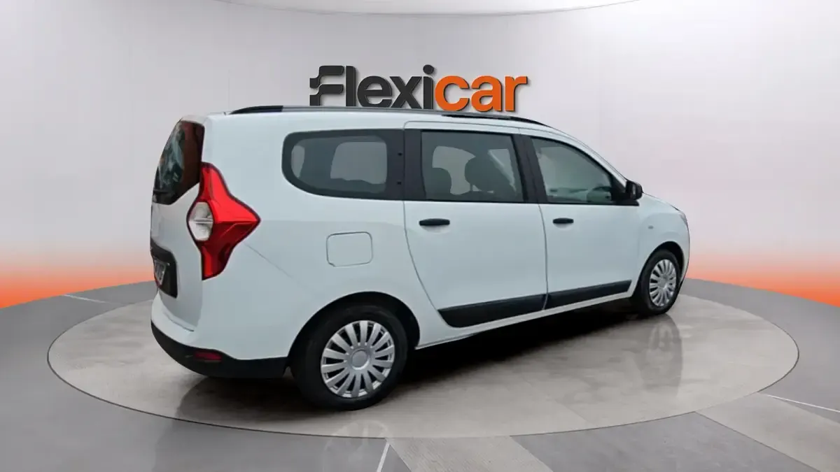 Usado Dacia Lodgy Comfort 95 CV (69 kW) 2019 Blanco Monovolumen