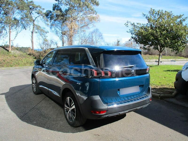 Usado Peugeot 5008 Allure 180 CV (132 kW) 2021 Azul Monovolumen