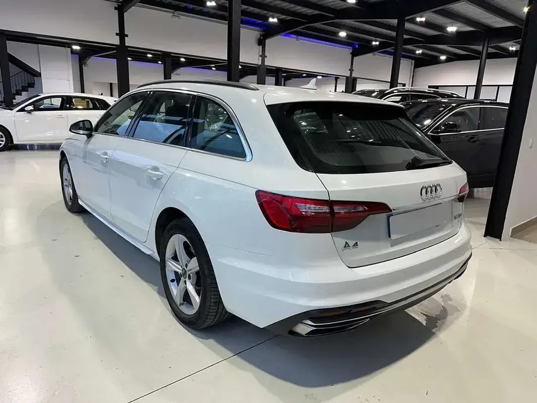 Usado Audi A4 Advanced 163 CV (119 kW) 2019 Blanco Familiar