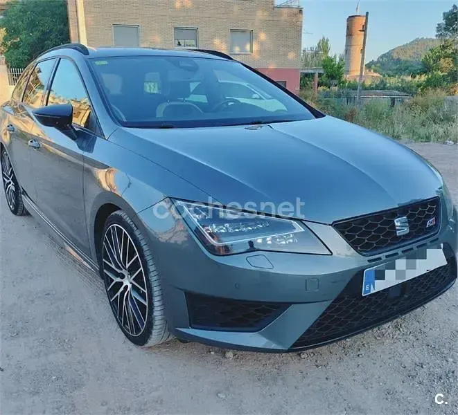Usado Seat Leon ST CUPRA 280 CV (205 kW) 2015 Gris / plata Familiar