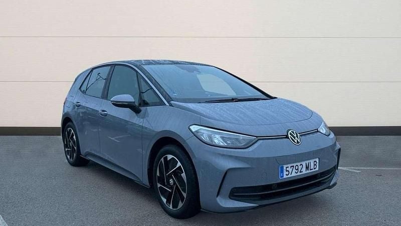 Begagnad VW ID.3 Pro 152 kW (207 HK) 2023 Grå Halvkombi