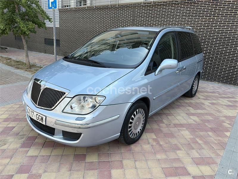 Azul Usado 2008 Lancia Phedra Monovolumen | 4300 € - Imagen 1/4