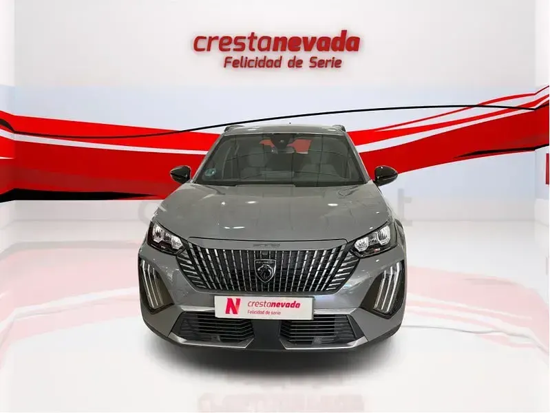 Usado Peugeot 2008 Allure 100 CV (73 kW) 2023 Gris / plata SUV