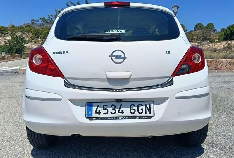 Usado Opel Corsa Enjoy 80 CV (58 kW) 2008 Blanco Utilitario