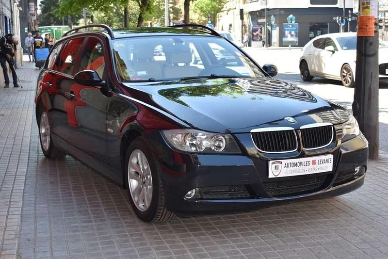 Usado BMW 320 163 CV (119 kW) 2006 Negro Familiar