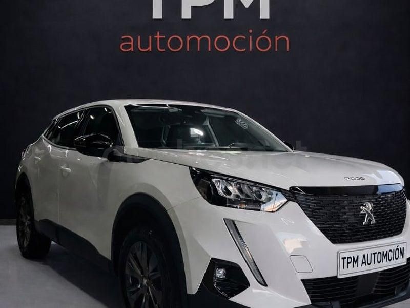 Usado Peugeot 2008 Active 110 CV (80 kW) 2022 Blanco SUV