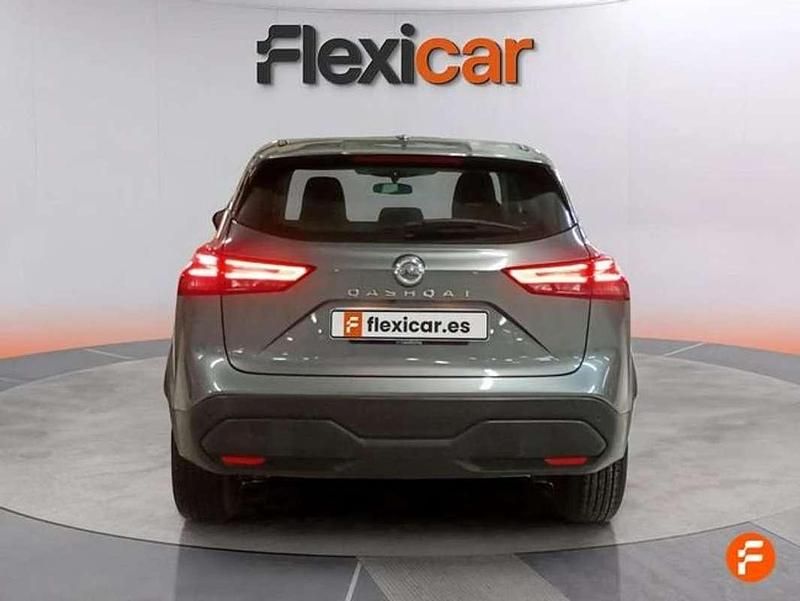 Usado Nissan Qashqai Acenta 158 CV (116 kW) 2021 Gris SUV