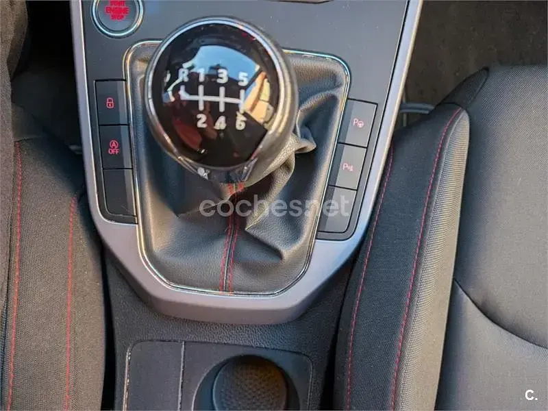 Usado Seat Arona FR 90 CV (66 kW) 2019 Azul SUV