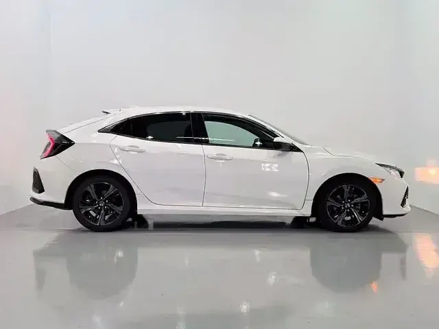 Usado Honda Civic Elegance 126 CV (92 kW) 2020 Blanco Berlina