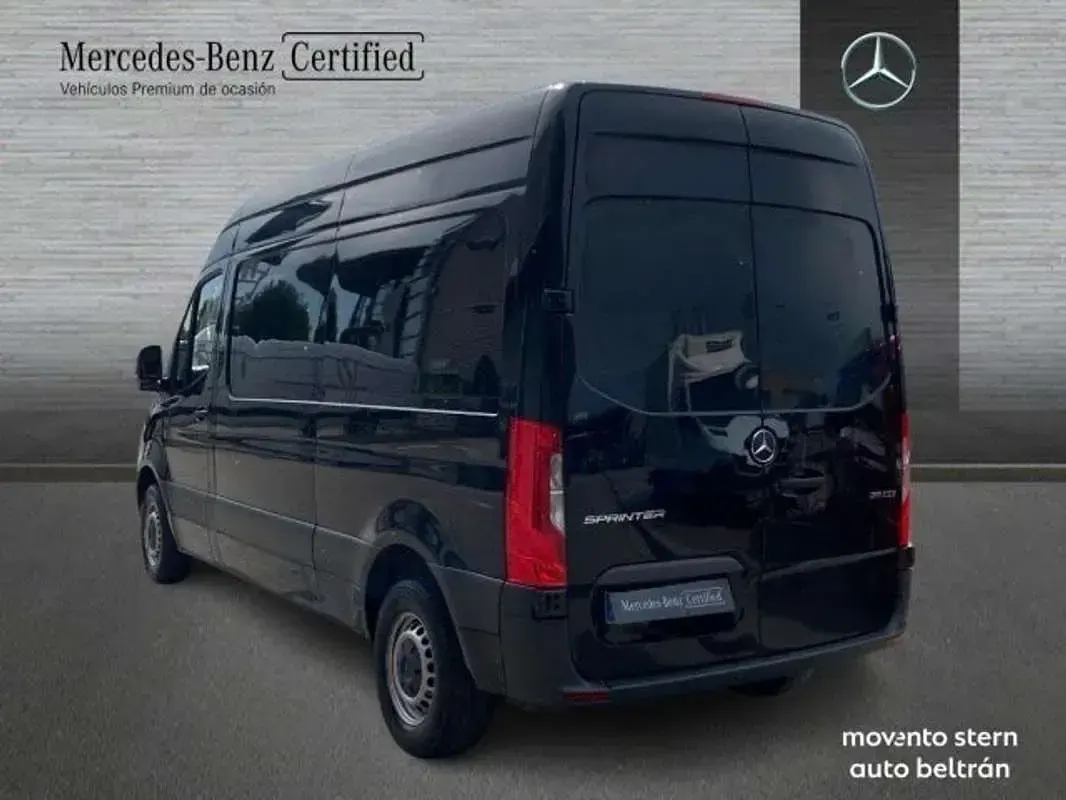 Usado Mercedes Sprinter 114 CV (83 kW) 2023 Negro Van