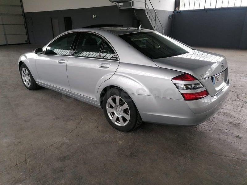 Usado Mercedes S320 204 CV (150 kW) 2006 Gris / plata Berlina