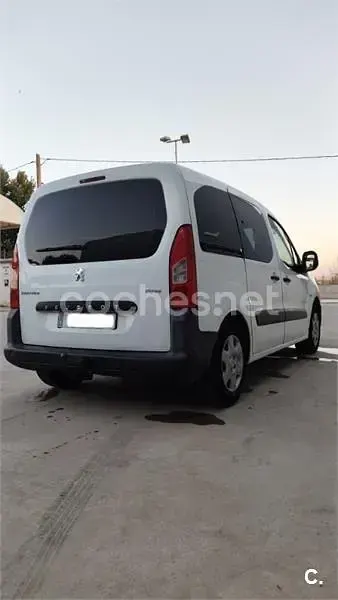 Usado Peugeot Partner Tepee 90 CV (66 kW) 2009 Blanco Monovolumen