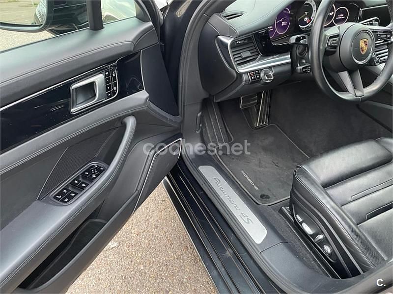 Usado Porsche Panamera 4S Executive 560 CV (411 kW) 2020 Gris / plata Berlina