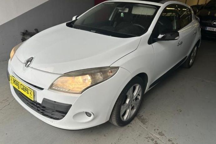 Usado 2010 Renault Mégane III Dynamique | 3990 € (Precio justo) - Imagen 1/4