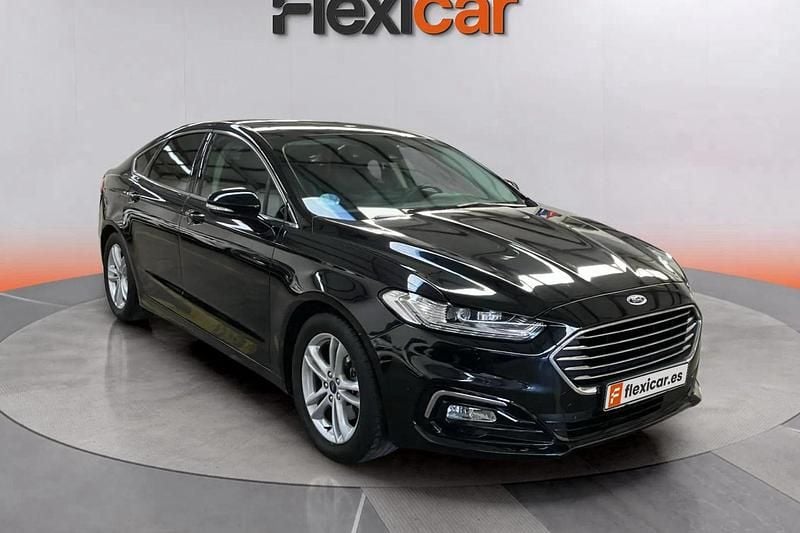 Usado Ford Mondeo Titanium 167 CV (122 kW) 2019 Negro Berlina