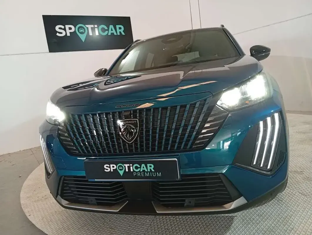 Usado Peugeot 2008 Allure 145 CV (106 kW) 2025 Azul SUV