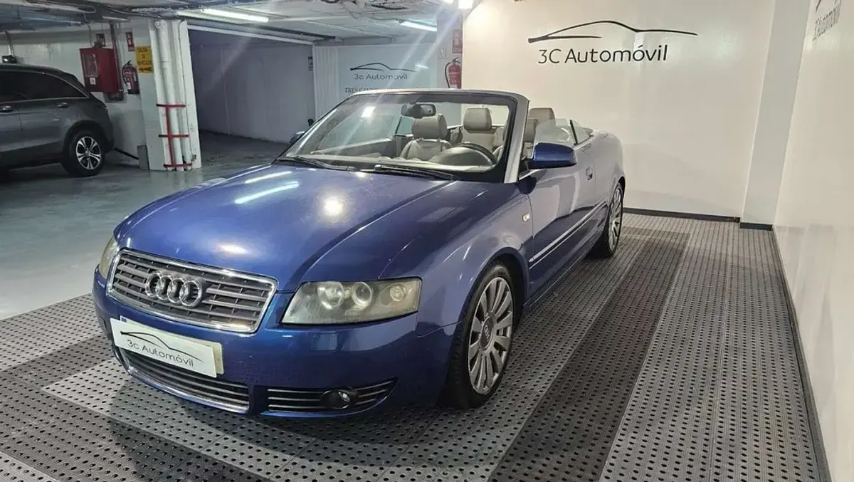 Usado Audi A4 S-Line 162 CV (119 kW) 2003 Azul Descapotable