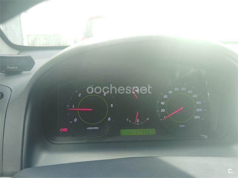 Usado Chevrolet Captiva LS 127 CV (93 kW) 2008 Negro SUV