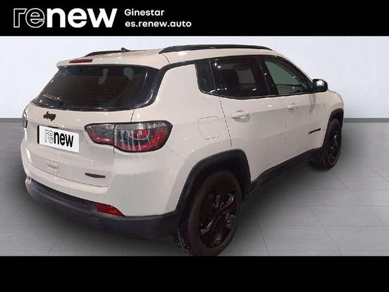Usado Jeep Compass Night Eagle 140 CV (102 kW) 2019 Blanco SUV