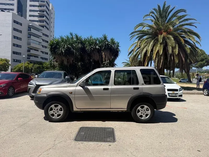 Usado Land Rover Freelander 97 CV (71 kW) 2000 Beige SUV