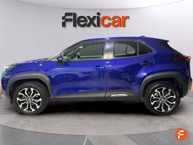 Usado Toyota Yaris Hybrid Active 116 CV (85 kW) 2023 Azul