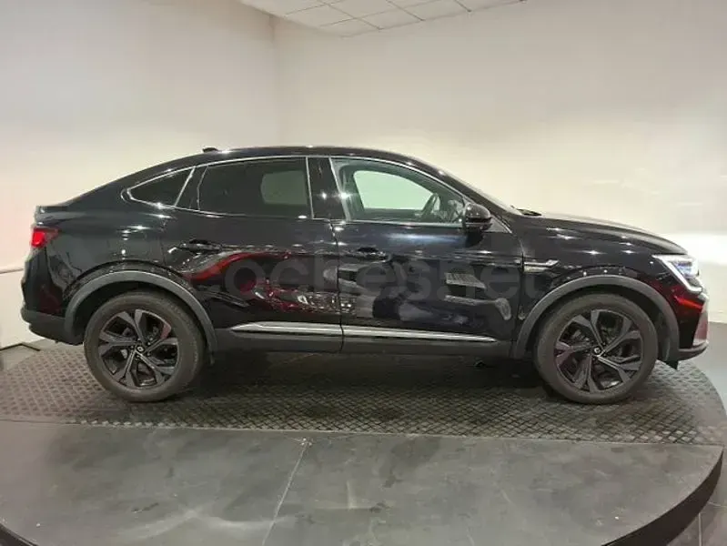 Usado Renault Arkana RS Line 160 CV (117 kW) 2023 Negro SUV