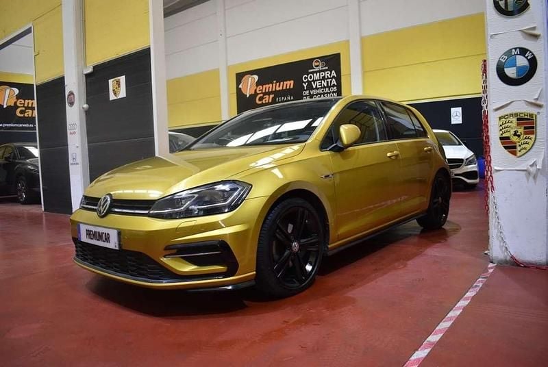 Amarillo Usado 2018 VW Golf VII R-line Utilitario | 19.790 € (Precio justo) - Imagen 1/4