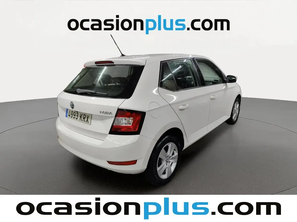 Usado Skoda Fabia 75 CV (55 kW) 2018 Blanco Utilitario