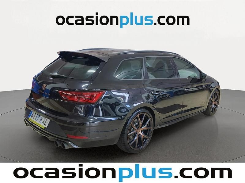 Usado Seat Leon ST 4Drive 300 CV (220 kW) 2019 Negro Familiar