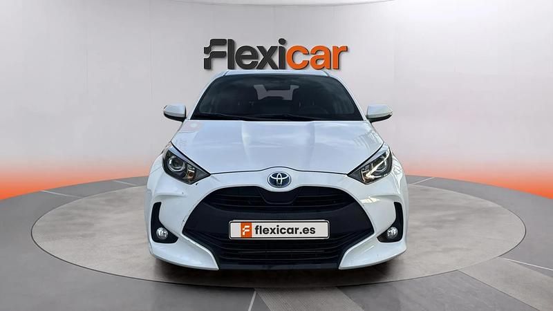 Usado Toyota Yaris Hybrid Business Edition 116 CV (85 kW) 2022 Blanco Utilitario