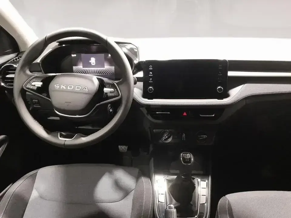 Nuevo Skoda Fabia Selection 80 CV (58 kW) 2025 Blanco Berlina