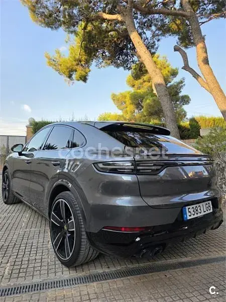 Usado Porsche Cayenne 440 CV (323 kW) 2020 Gris / plata SUV