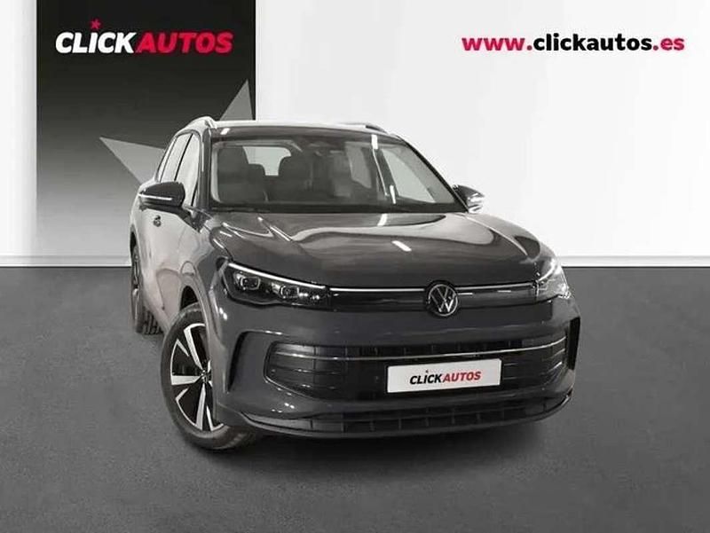 Usado VW Tiguan 150 HP (110 kW) 2025 Cinzento SUV