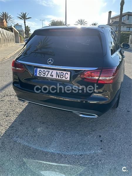 Usado Mercedes C220 170 CV (125 kW) 2018 Negro Familiar