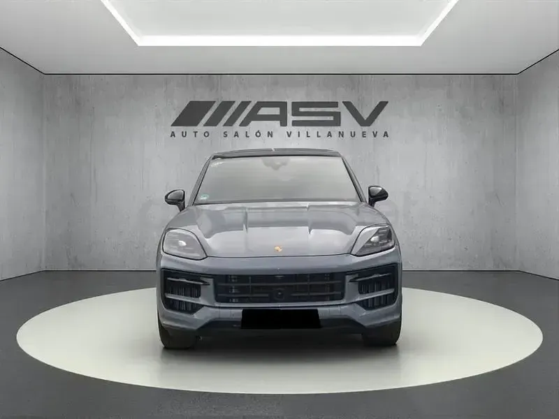 Usado Porsche Cayenne 470 CV (345 kW) 2024 Gris / plata SUV