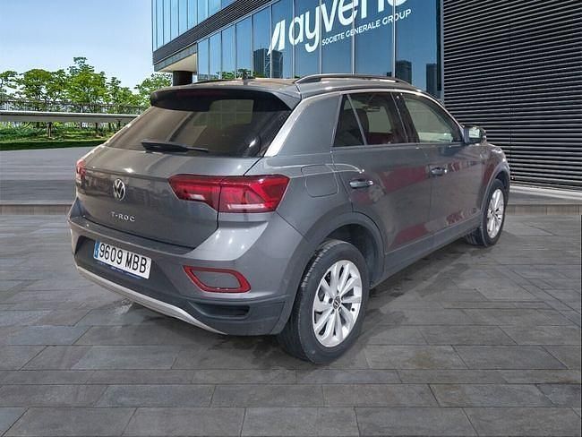 Usado VW T-Roc Life 116 CV (85 kW) 2022 Gris SUV