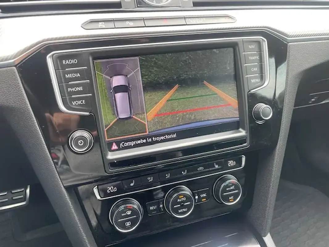 Usado VW Passat Sportline 239 CV (175 kW) 2016 Azul Familiar