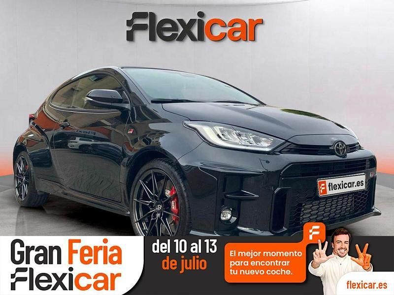 Negro Usado 2024 Toyota Yaris Berlina | 44.990 € (Caro) - Imagen 1/2