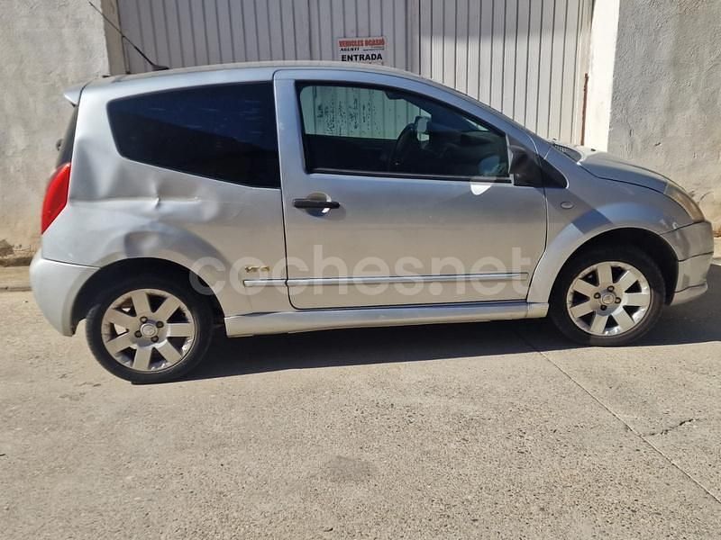 Usado Citroën C2 VTR Sport 75 CV (55 kW) 2004 Gris / plata Utilitario