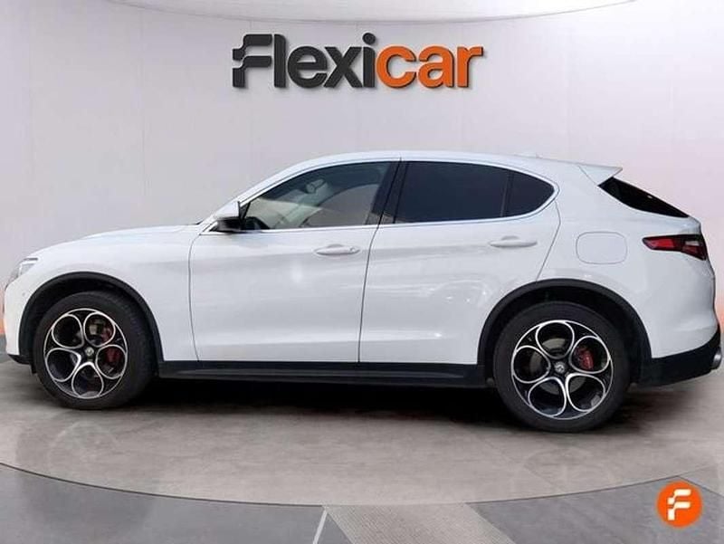 Usado Alfa Romeo Stelvio Executive 201 CV (147 kW) 2017 Blanco SUV