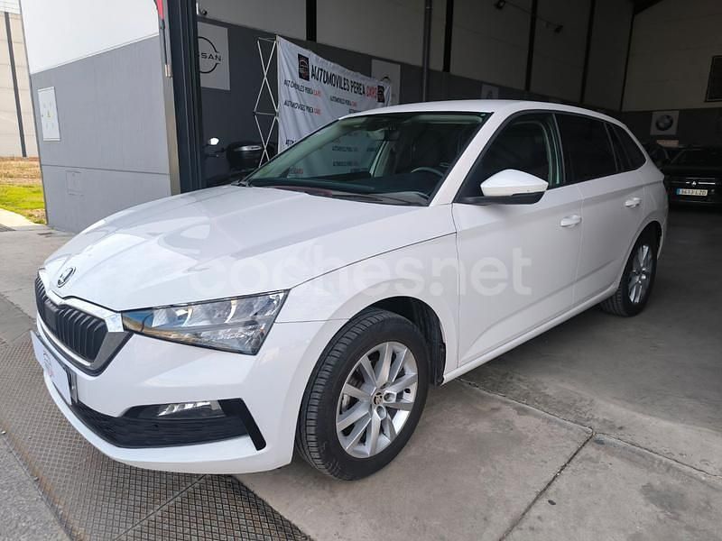 Blanco Usado 2022 Skoda Scala Ambition Utilitario | 15.490 € (Precio justo) - Imagen 1/4