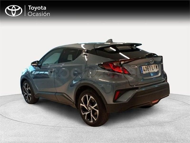 Usado Toyota C-HR Advance 122 CV (89 kW) 2021 Gris / plata SUV