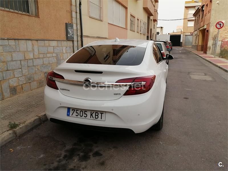 Usado Opel Insignia Eco 136 CV (100 kW) 2017 Blanco Berlina