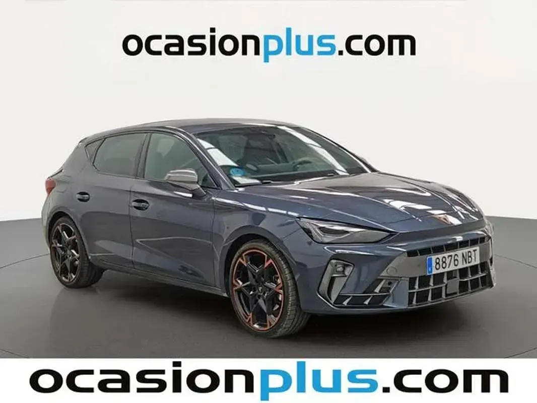 Usado Cupra Leon 150 CV (110 kW) 2025 Gris Utilitario