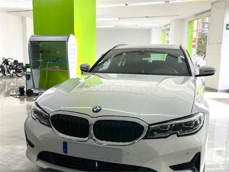 Usado BMW 318 150 CV (110 kW) 2021 Blanco Familiar
